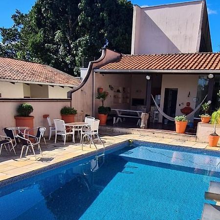 Hostel Oktoberfest Casa Laranja Блуменау Екстер'єр фото