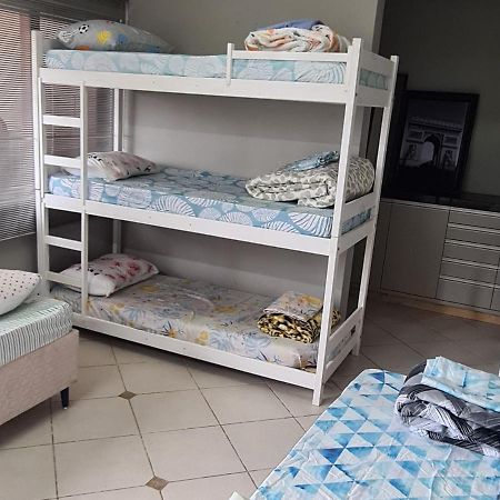 Hostel Oktoberfest Casa Laranja Блуменау Екстер'єр фото